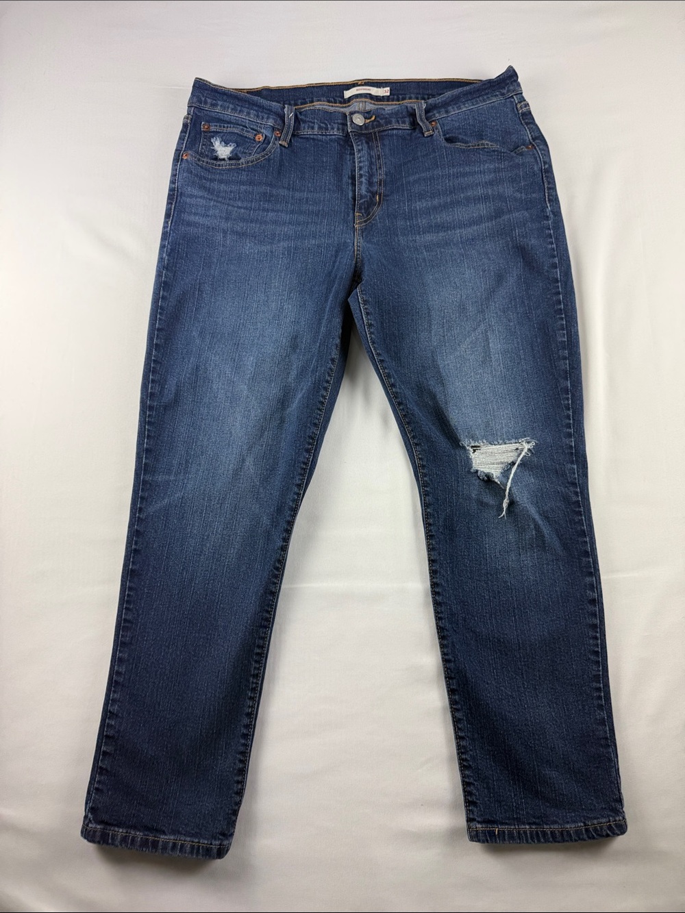 Levi's Boyfriend Distressed Jeans Women's Size 32 Stretch Denim